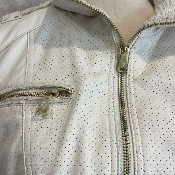 Guess white leather jacket with cream tweed detail and gold hardware - Picture 2 of 11